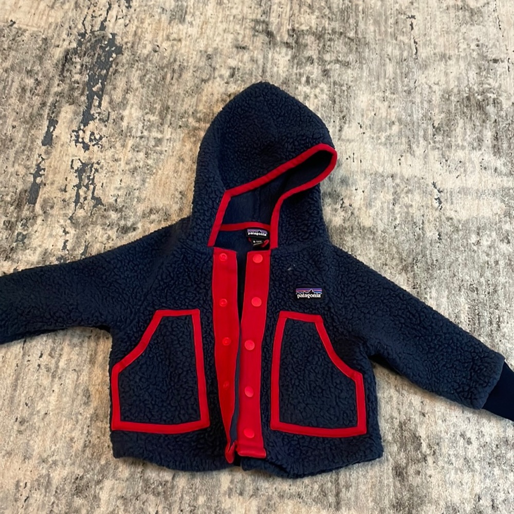Patagonia baby fleece jacket size 6-12